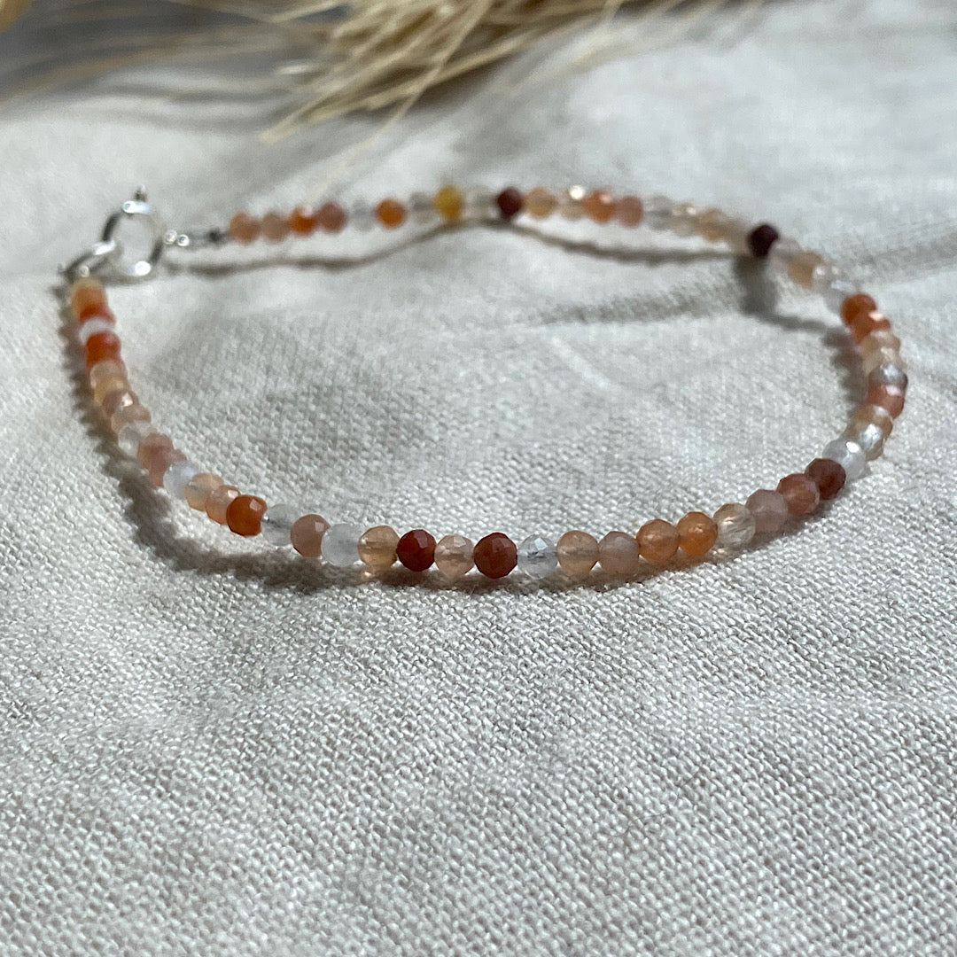 Gemstone beaded bracelet - Carnelian