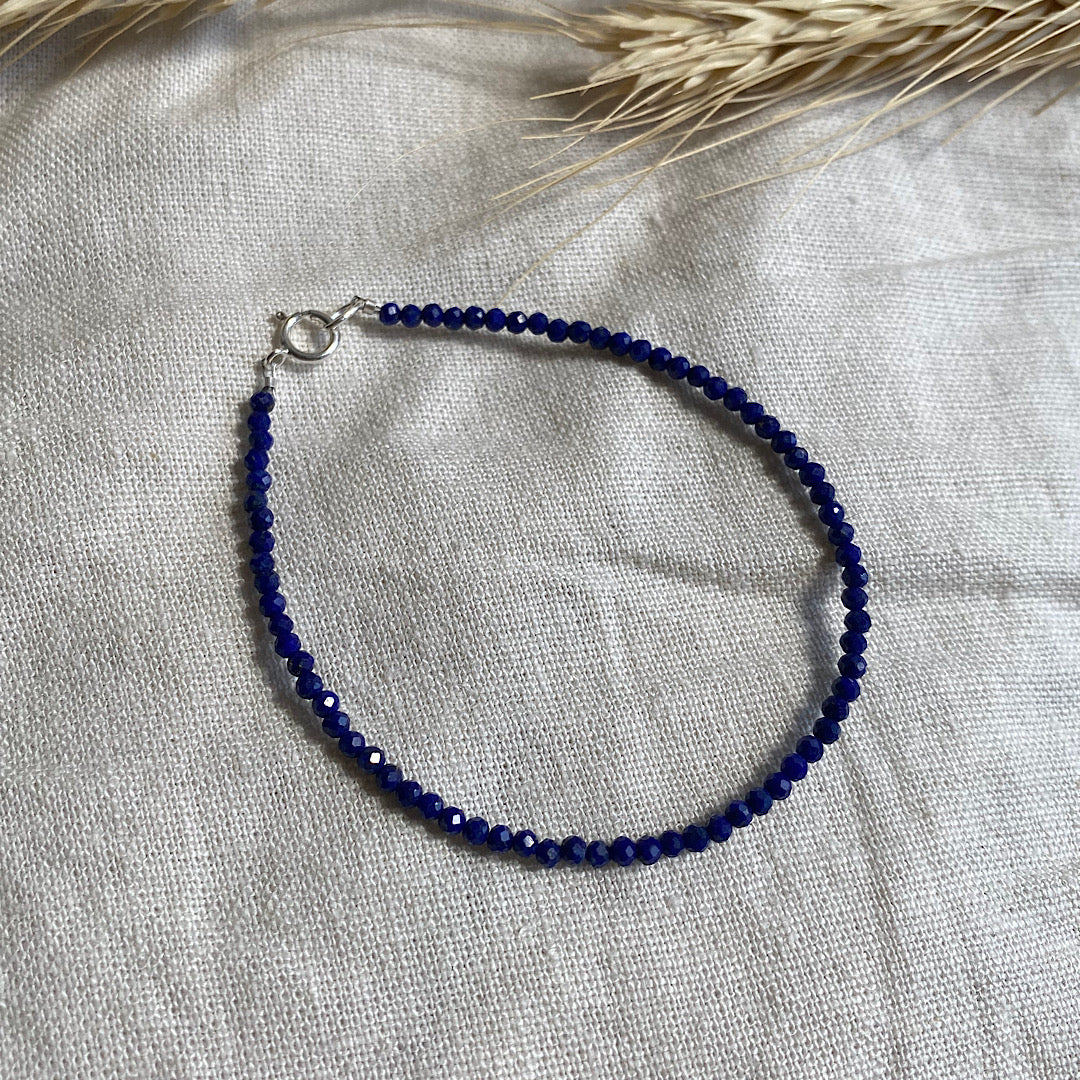 Gemstone beaded bracelet - Lapis Lazuli - December alt birthstone