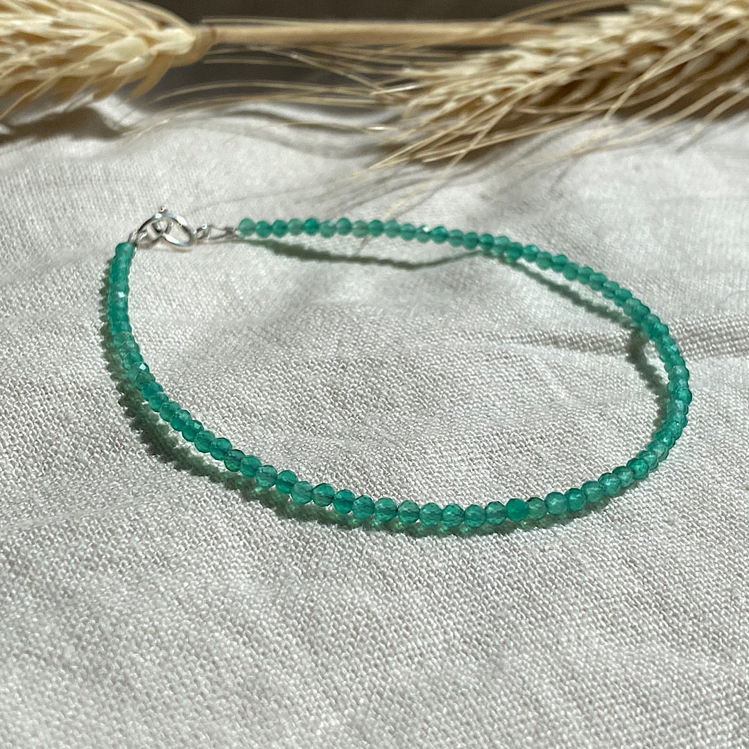 Gemstone beaded bracelet- Green Onyx - July alt birthstone