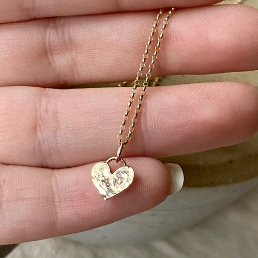 New - Solid 9ct Yellow Gold heart pendant