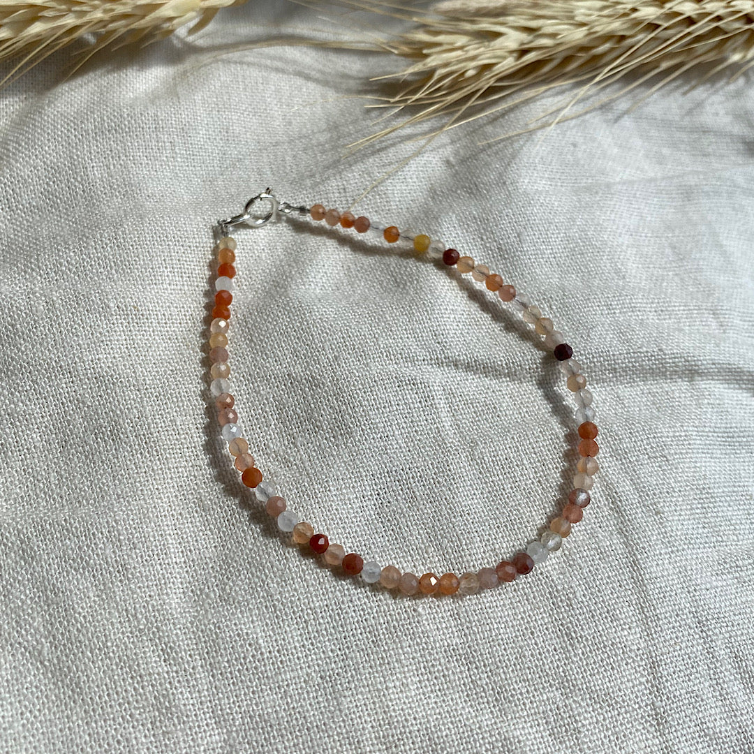 Gemstone beaded bracelet - Carnelian