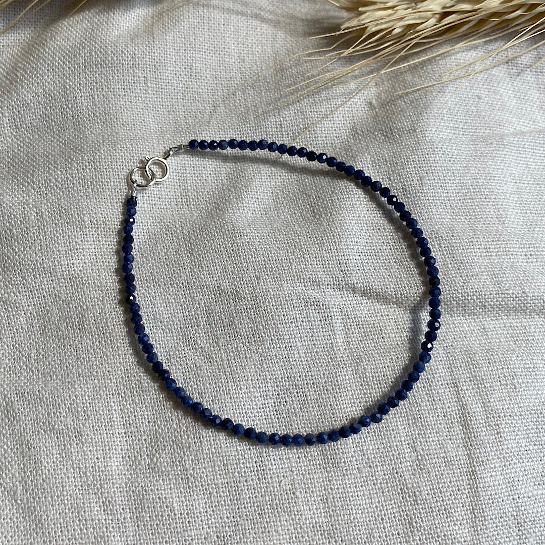 Gemstone beaded bracelet - Sapphire - September birthstone