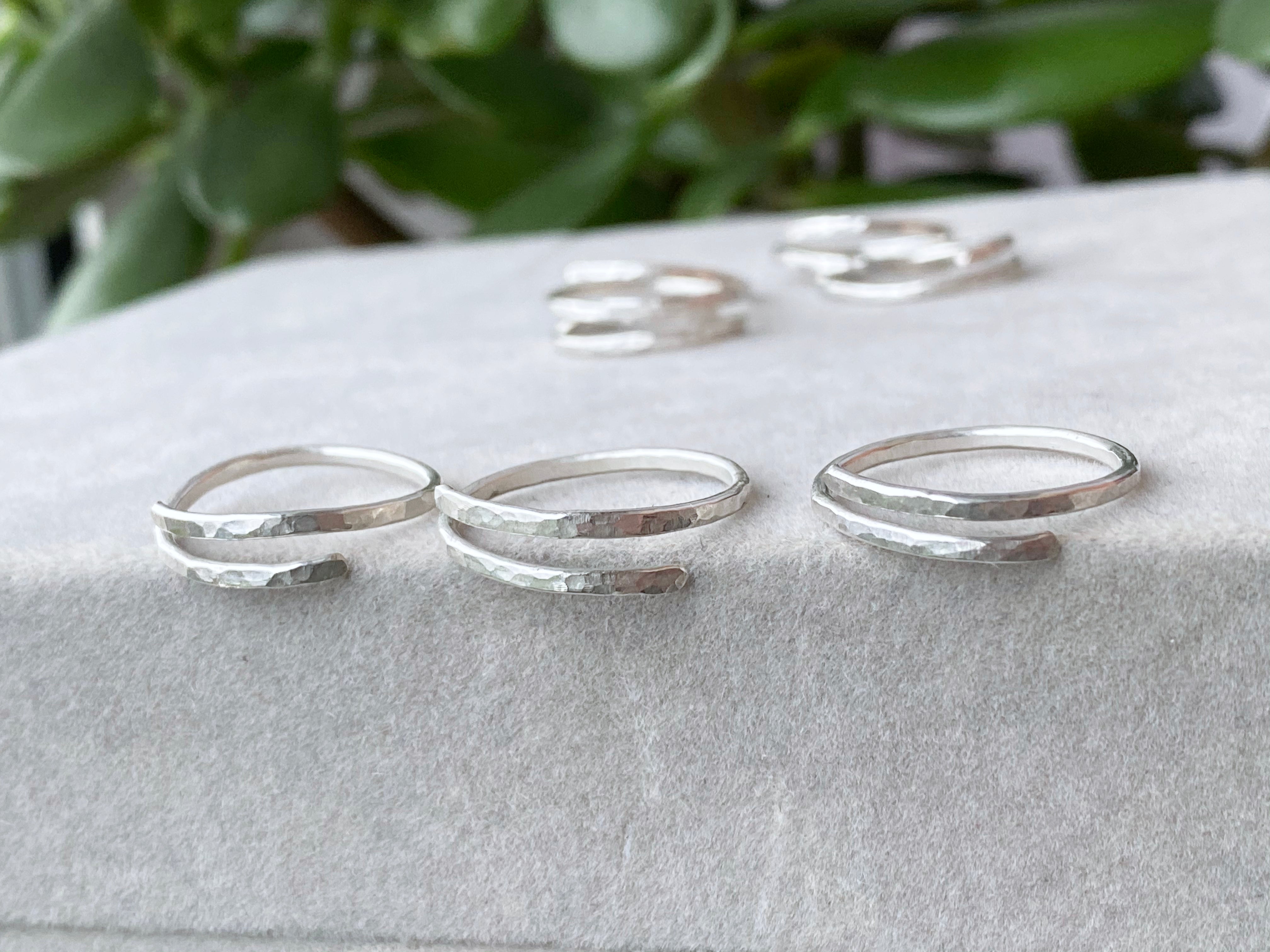 Hammered silver hot sale thumb ring